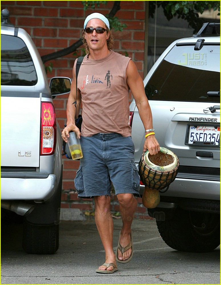 Matthew McConaughey bongos